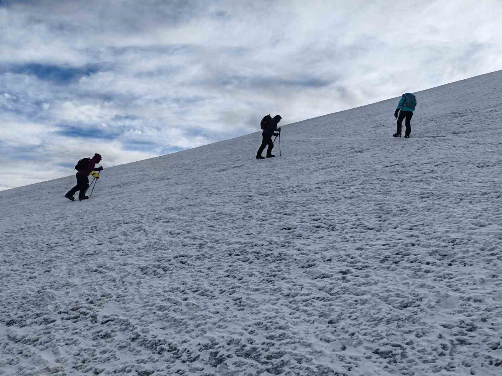 Ne kar dediler, ne fırtına zirveye ulaştılar