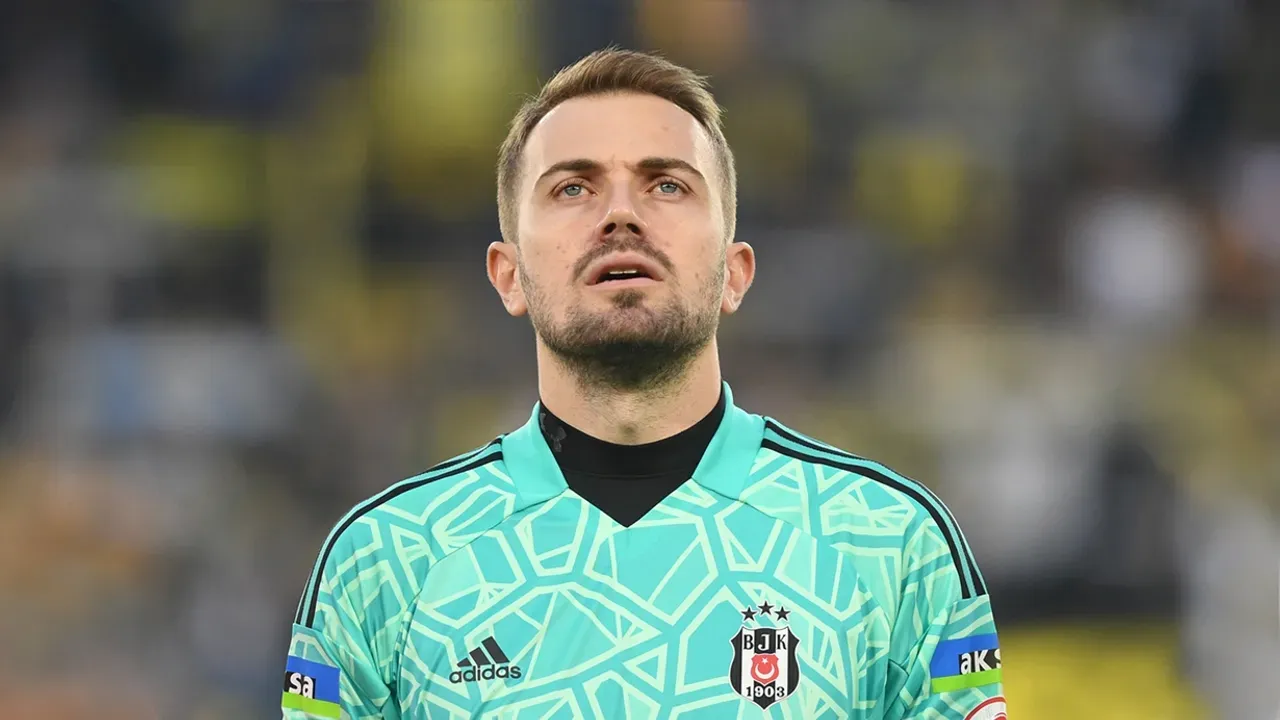 Beşiktaş’ta kaleci Mert Günok sakatlandı