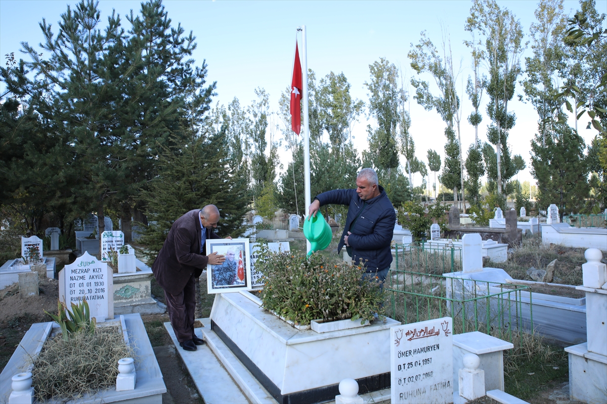 Van'da şehit ağabeyi ve 15 Temmuz gazisi Gülen'in ölümünü sevinçle karşıladı