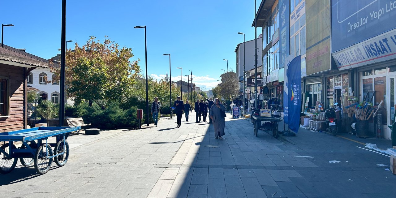 Eski Van Caddesi Esnafı Kış Öncesi Doğalgaz Bekliyor