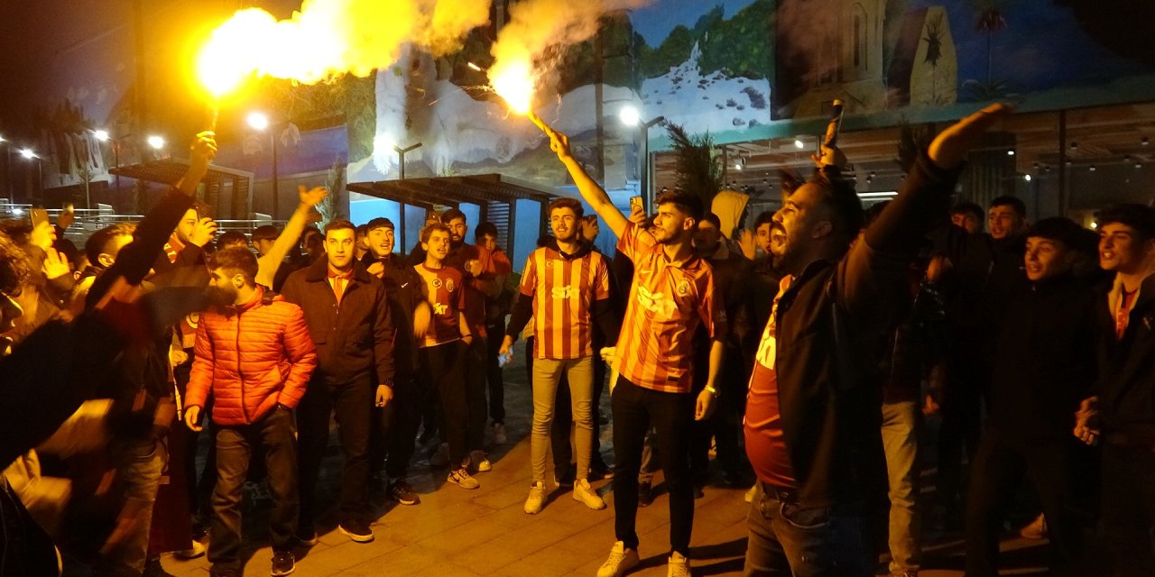 Van’da Galatasaraylı Taraftarların Galibiyet Sevinci