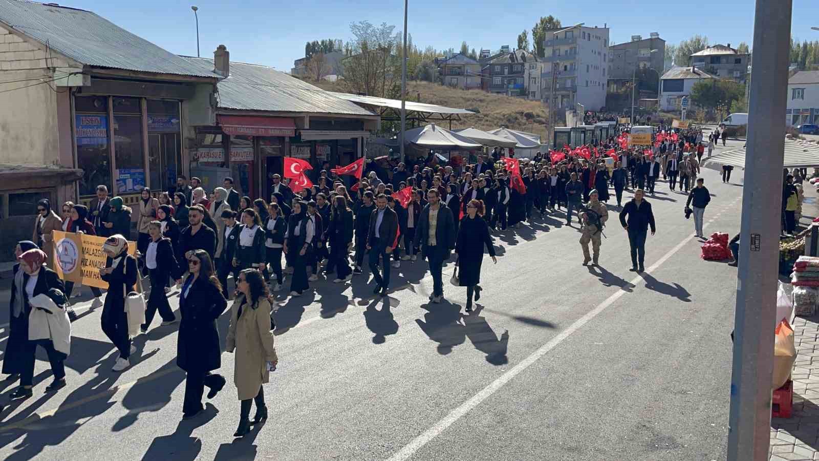 Malazgirt’te Cumhuriyet coşkusu