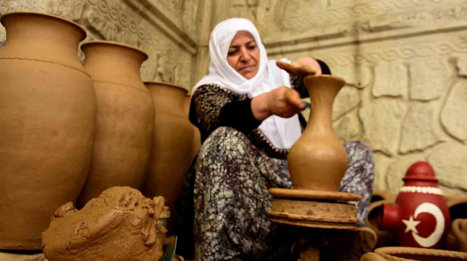 Bitlis’in asırlık çanak çömleğine rağbet artıyor