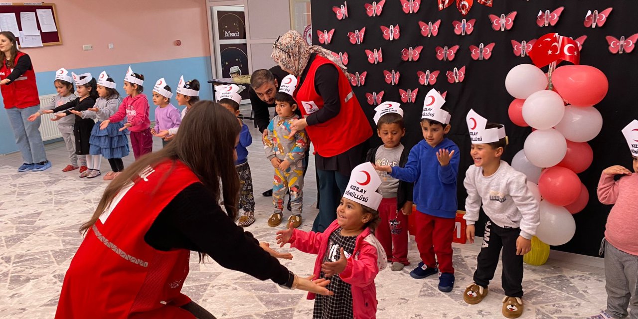 'Kızılay Haftası' coşkusu Ağrı'da başladı