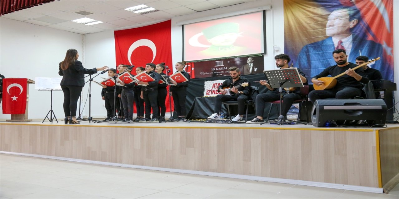 Gürpınar'da Ulu Önder Atatürk Törenle Anıldı