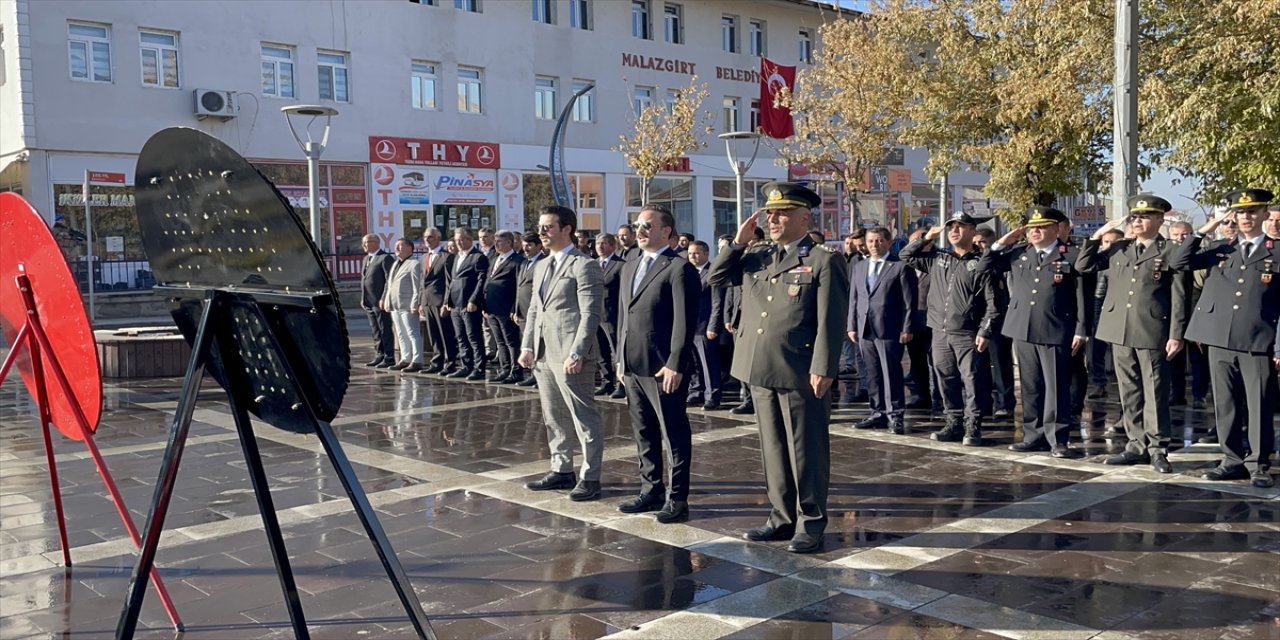 Ulu Önder Atatürk Muş'un ilçelerinde törenlerle anıldı