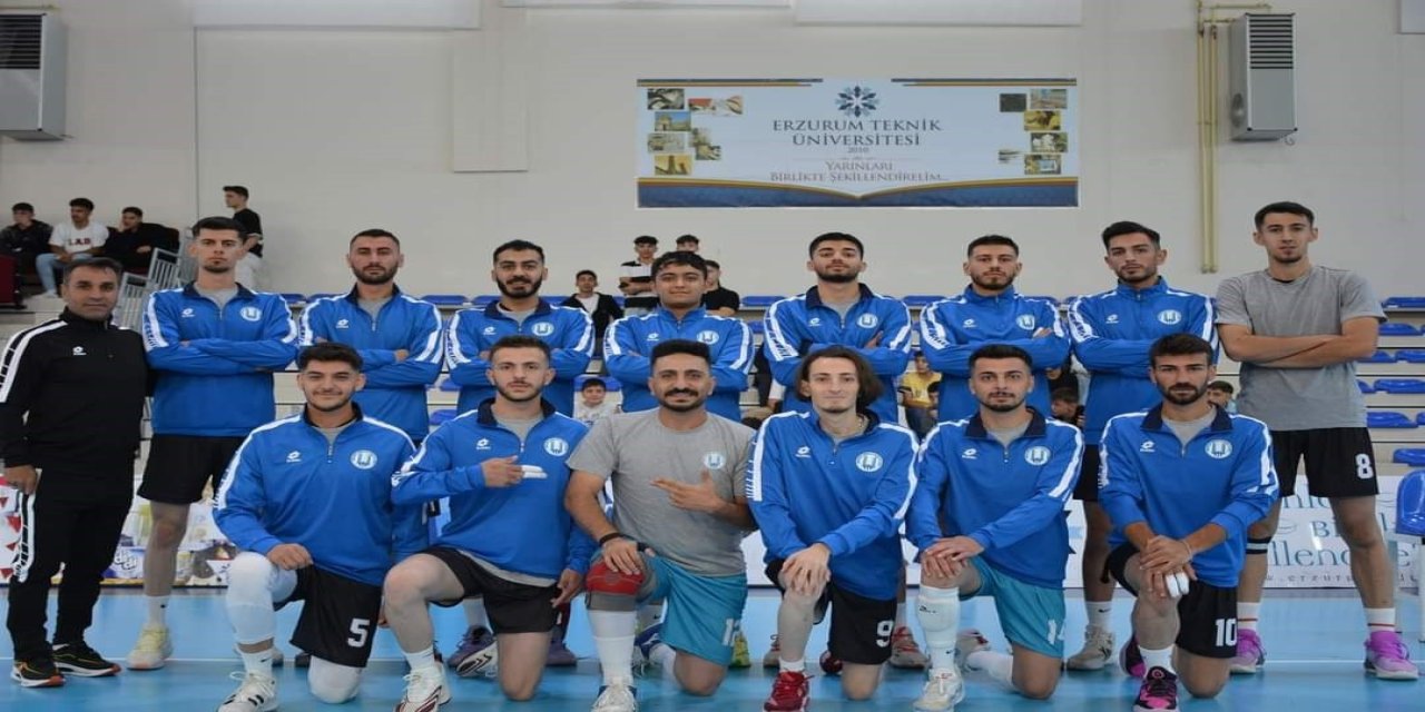 Erzurum Gençlik Spor Voleybol Kulübü Play-off Yolunda