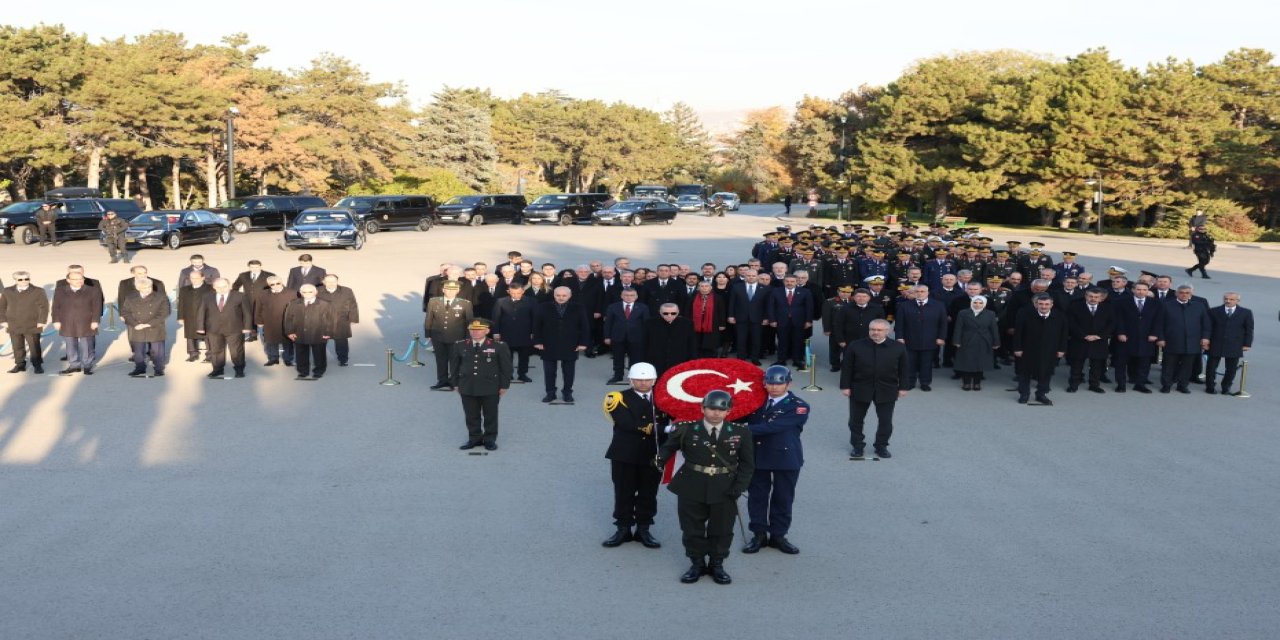 Devlet Büyükleri Anıtkabir'de