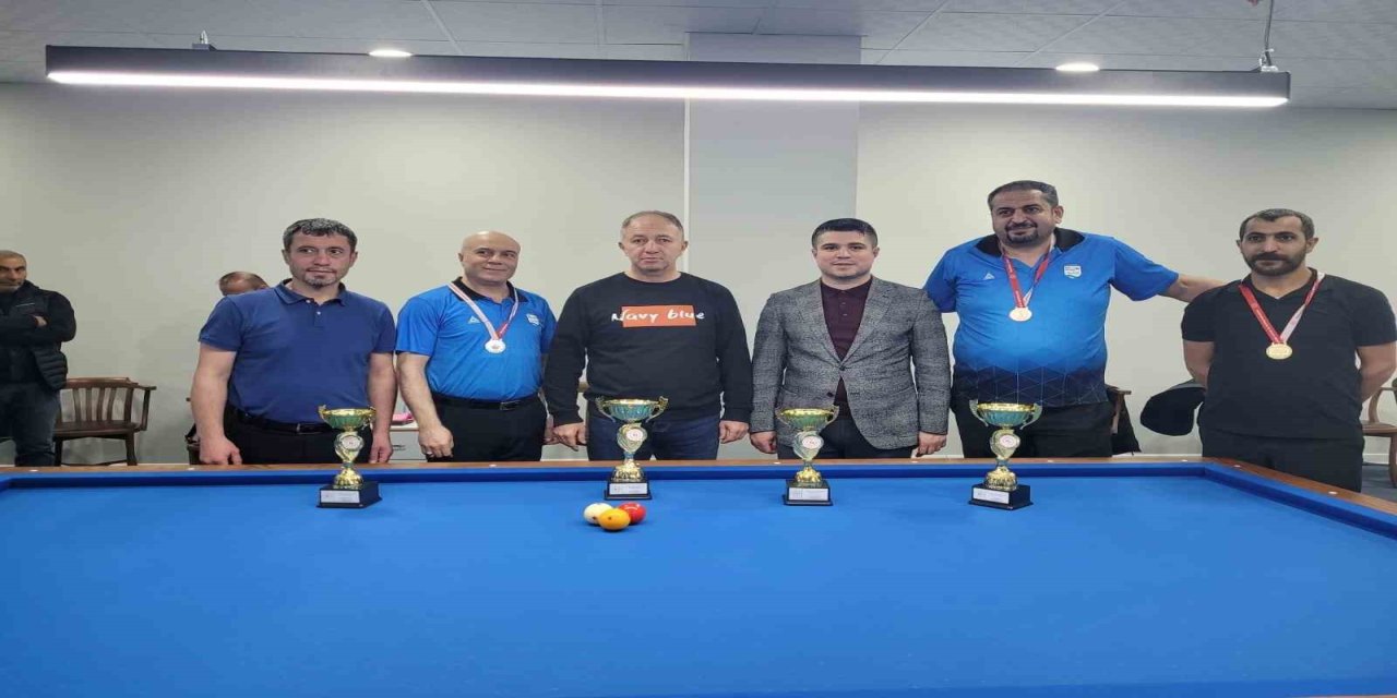 Erzurum'da Dünya Standartlarına Uygun Bilardo Salonu Hizmete Açıldı