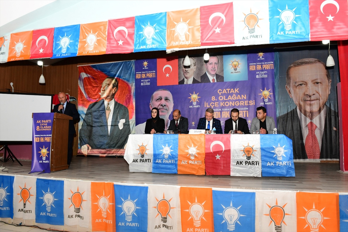 AK Parti Çatak 8. Olağan İlçe Kongresi yapıldı