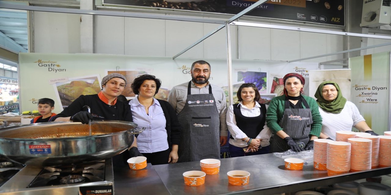 Diyarbakır'da Yöresel Lezzet Fuarına Kadın Kooperatifinin Lezzetleri Damga Vurdu