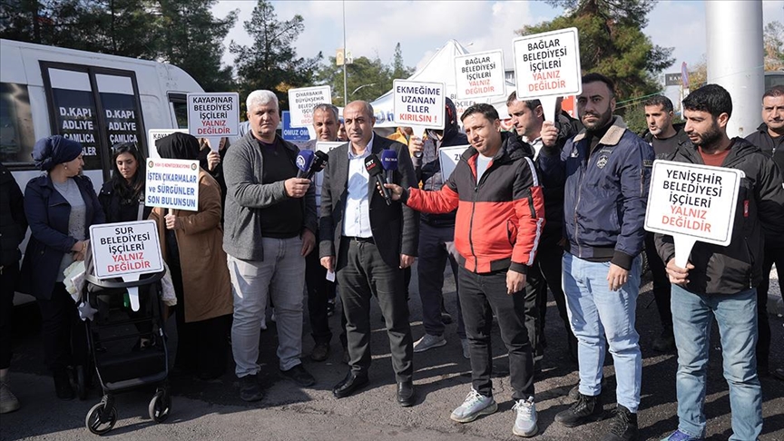 Diyarbakır'da belediyelerde işten çıkarılan işçilerin eylemi sürüyor