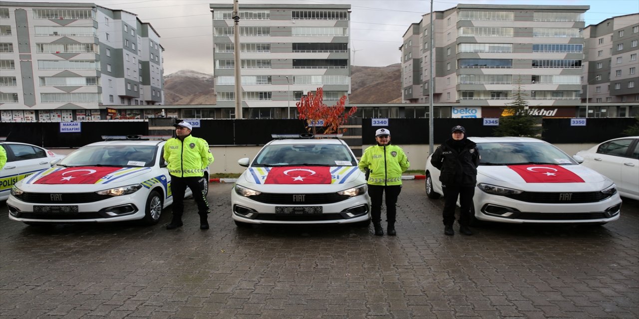 Bitlis Emniyet Müdürlüğüne İçişleri Bakanlığı'ndan 12 Yeni Araç