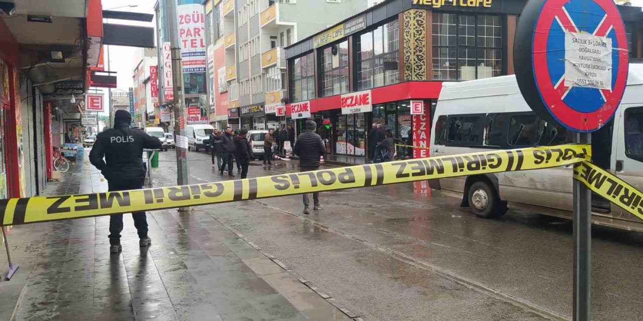 Ağrı şehir merkezinde silahlar konuştu