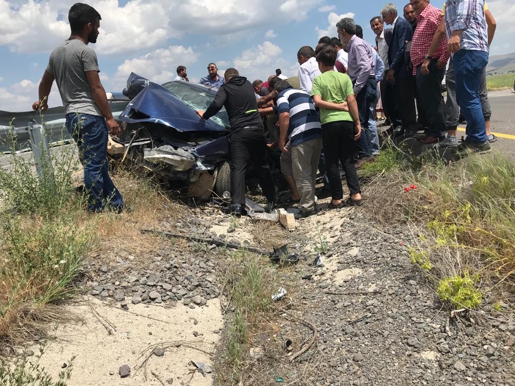 Tutak'ta Trafik Kazası: 1 Ölü 2 Yaralı