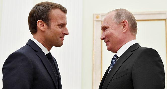 Macron'dan Putin'e tebrik