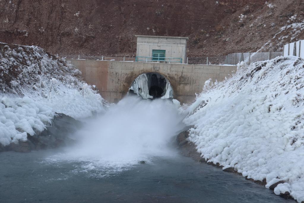 Yazıcı Barajı’nın Göz Kamaştıran Kış Manzarası