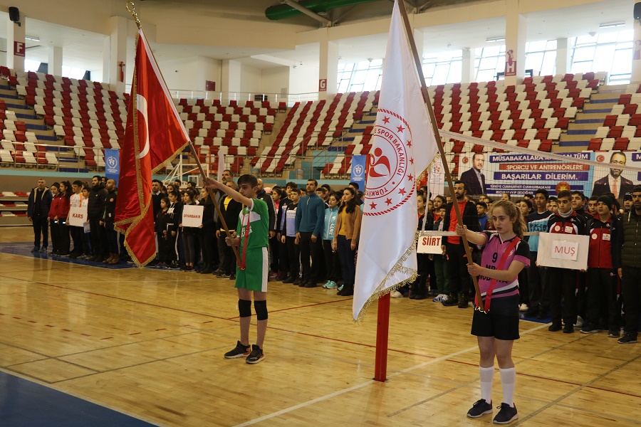 Ağrı’da ‘Okul Sporları Voleybol Grup Müsabakaları’ Başladı