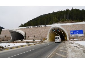 Kışın geçit vermeyen Ilgaz Dağı, artık tünelle aşılıyor