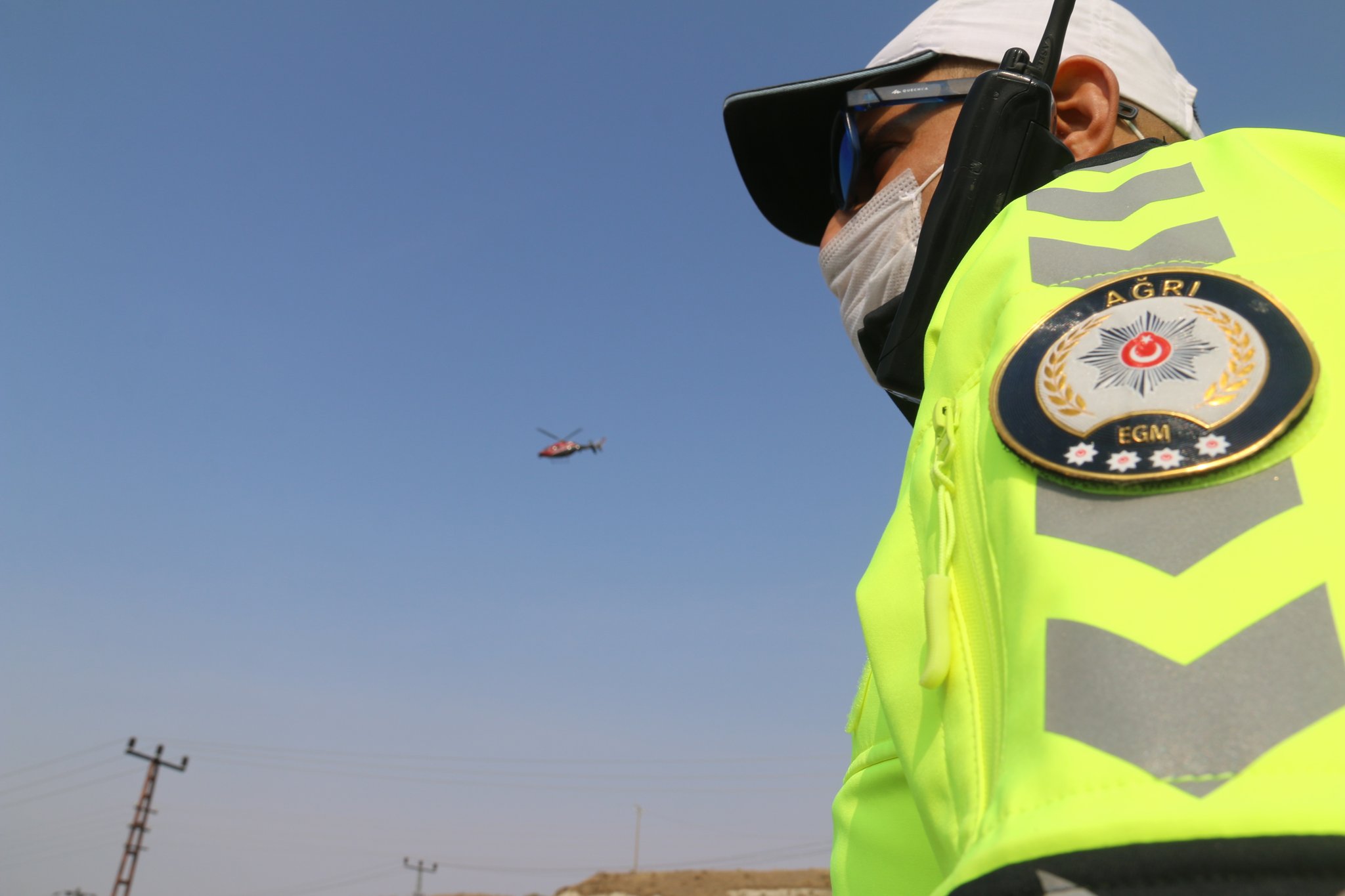 Ağrı’da trafik denetimleri helikopter ve drone yardımı ile havadan gerçekleştirildi