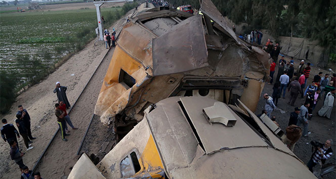 Mısır'da tren kazasında ölü sayısı arttı