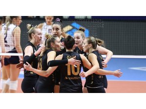 Lider VakıfBank’tan 22. galibiyet