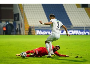 Süper Lig: Kasımpaşa: 0 - Gaziantep FK: 2 (İlk yarı)