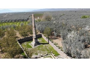 İznik’teki dikilitaş, 2 bin yıldır ayakta