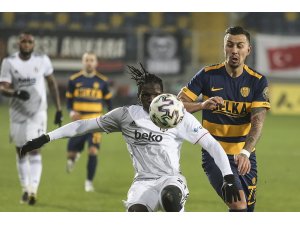 Süper Lig: MKE Ankaragücü: 0 - Beşiktaş:0 (İlk yarı)