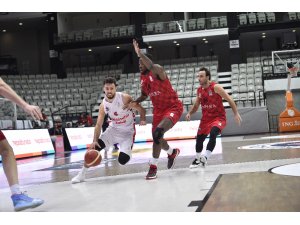 ING Basketbol Süper Ligi: Bahçeşehir Koleji: 76 - Gaziantep Basketbol: 83