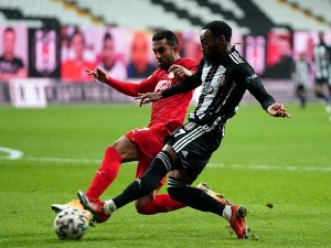 Süper Lig: Beşiktaş: 1 - Sivasspor: 0 (İlk yarı)