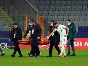 Medipol Başakşehir: "Futbolcumuz Martin Skrtel, aşil tendonu kopması nedeniyle ameliyat edilmiştir"