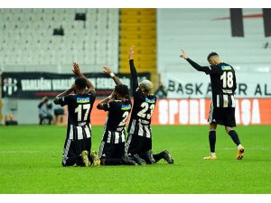 Süper Lig: Beşiktaş: 3 - Sivasspor: 0 (Maç sonucu)