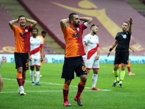 Galatasaray liderliği kaptırdı