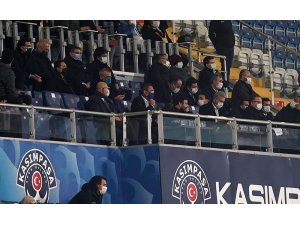 Fenerbahçe’de yönetim tam kadro