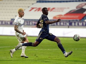 Süper Lig: Kasımpaşa: 0 - Fenerbahçe: 2 (İlk yarı)