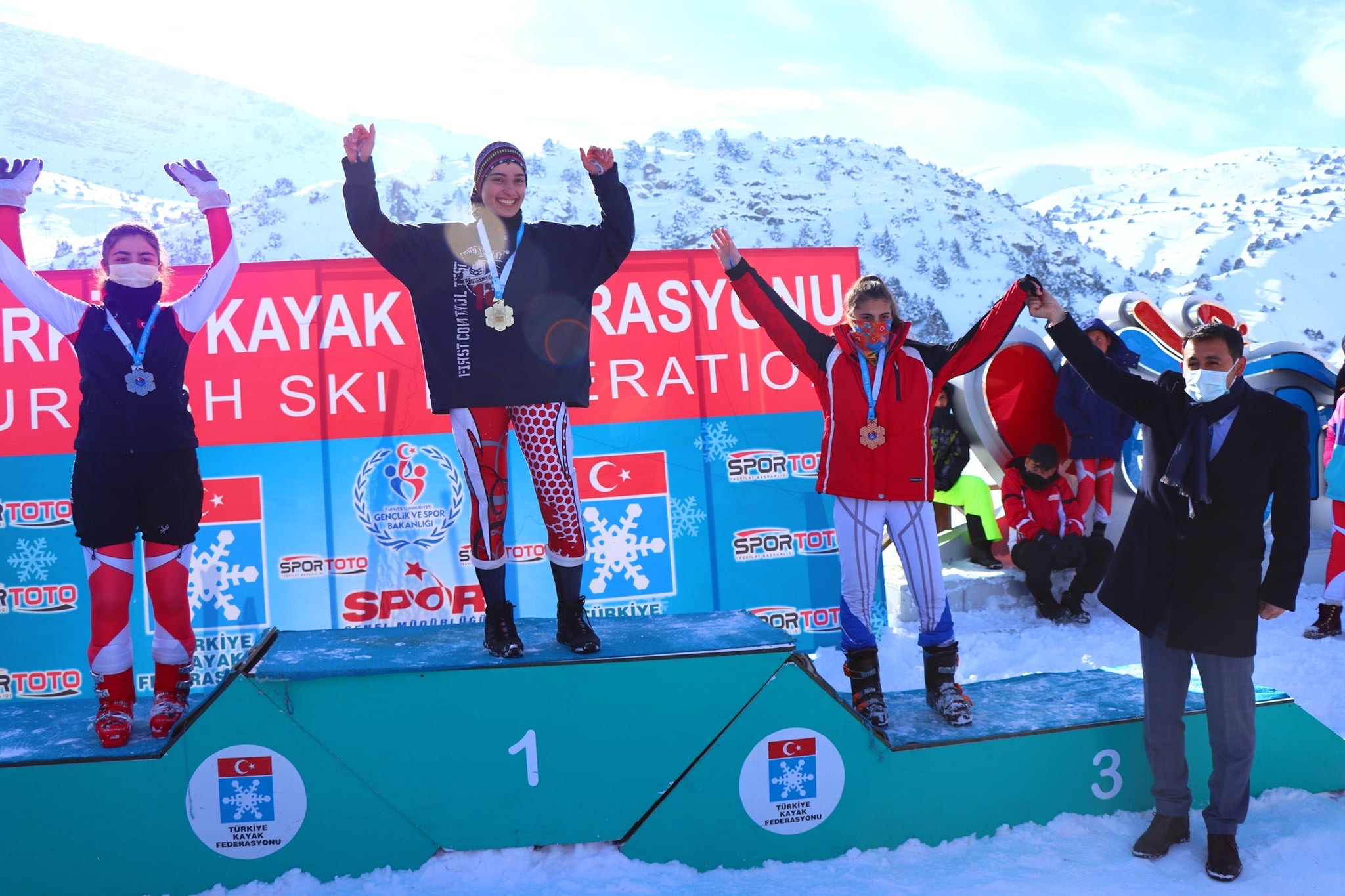 Ağrılı sporcu Berfin Balkis Türkiye şampiyonu oldu