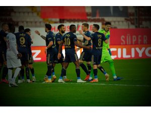 Süper Lig: A.Hatayspor: 1 - Fenerbahçe: 2 (Maç sonucu)