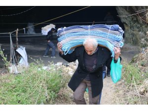 200 yıllık mağarada asırlık mesleği sürdürüyorlar