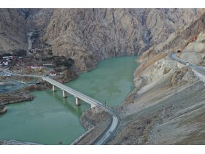 Artvin’de baraj inşaatları ile birlikte ulaşım ağıda yenileniyor