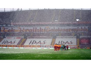 Galatasaray’da 6 değişiklik