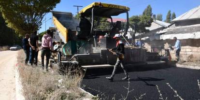 Patnos'ta Selahaddin Eyyubi Mahallesi’nde Asfalt Atağı