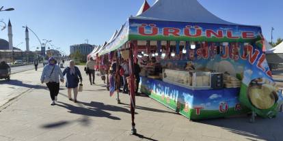 Ağrı’da ‘Yöresel Lezzetler Fuarı’na Yoğun İlgi