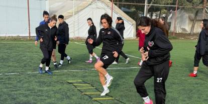 Ağrı’nın Altın Kızları Galibiyet İçin Sahaya Çıkacak