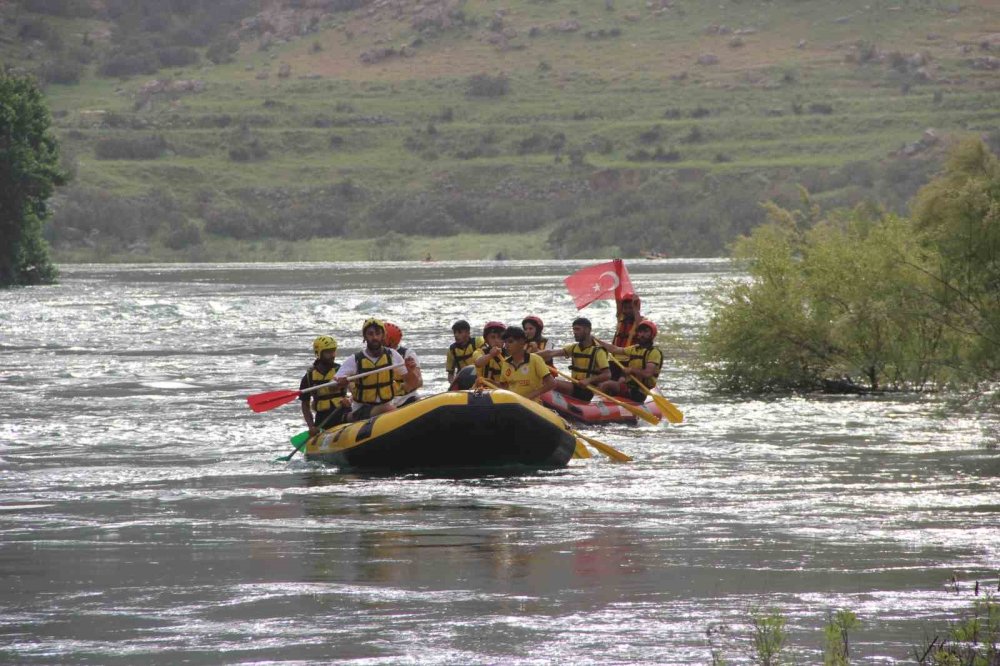 Şırnak’ta "Güçlükonak Doğa, Kültür ve Su Sporları Festivali" düzenlendi