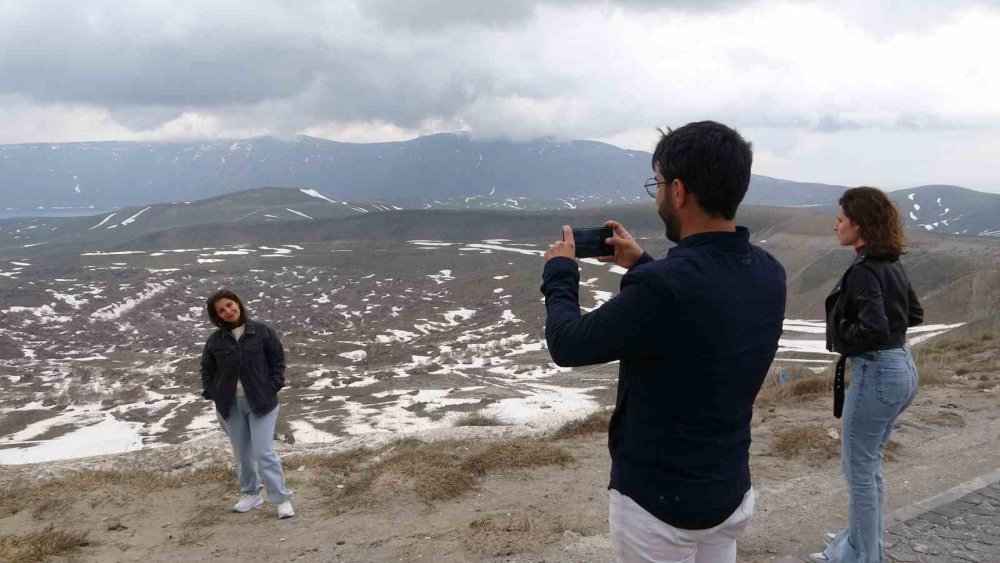 Nemrut’a ziyaretçi akını