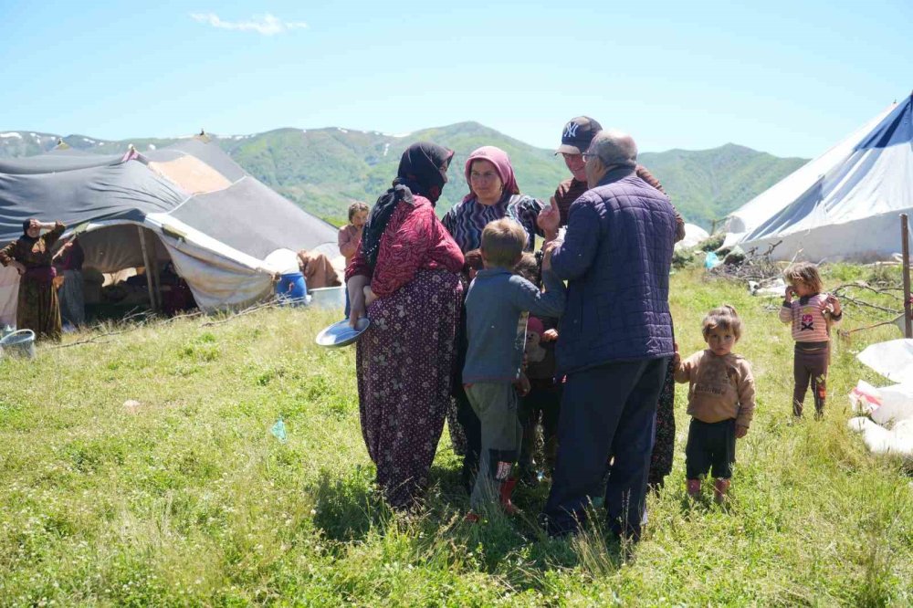 Muş'taki yaylalar çocuk ve kuzu sesleriyle şenlendi