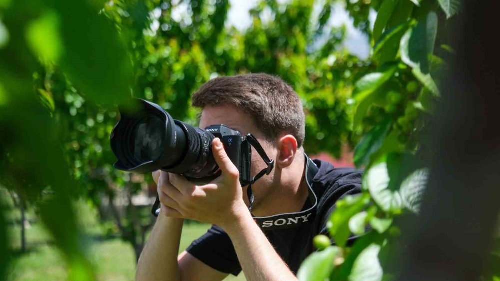 Geleceğin fotoğrafçılarını yetiştiriyor