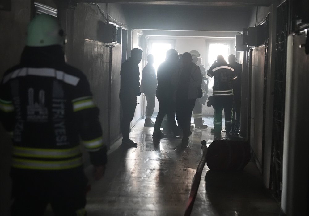 Erzurum'da iş merkezinde korkutan yangın