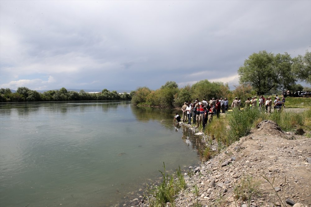 Murat Nehri'nde giren öğrencinin cansız bedeni bulundu